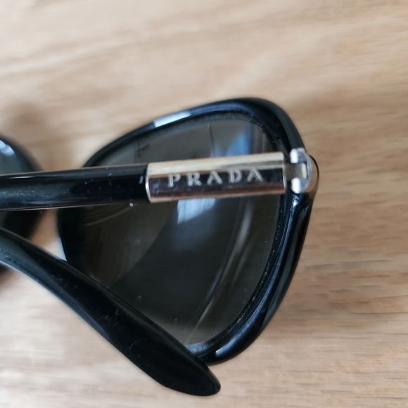 Prada Black Sunglasses SPR 25L without case shades - Picture 8 of 12
